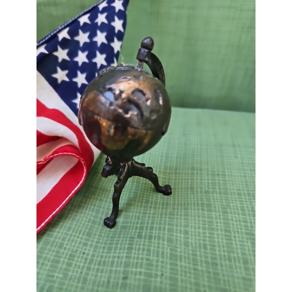 Vintage Durham Industries Die Cast Metal Miniature Globe Spins Dollhouse‎ 3.5"